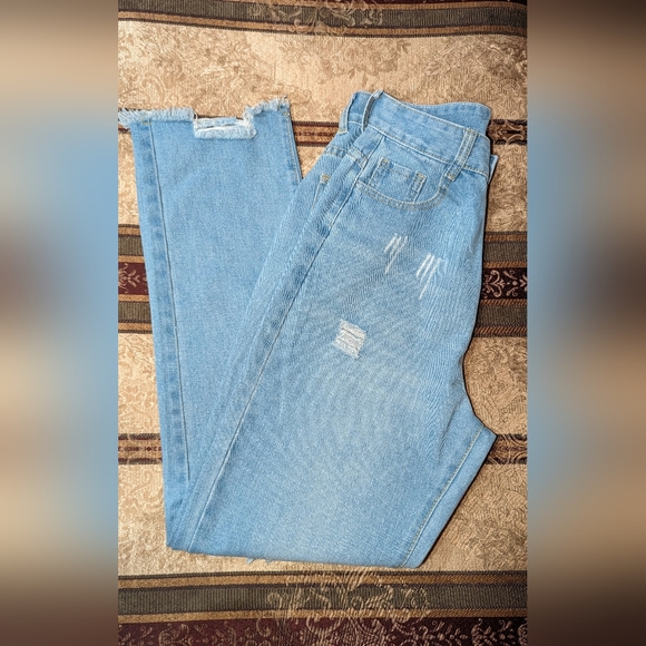 Jean - Picture 6 of 8